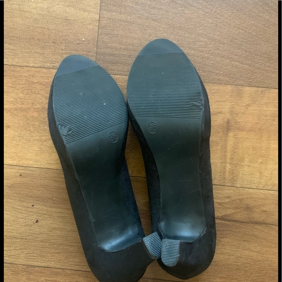 Via della Rose Super Soft Round toe chunky heel suede pumps - Picture 7 of 7